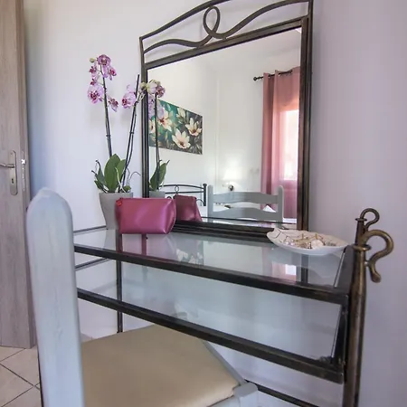 Zervos Apartments Bouka Lefkímmi Zimmer foto